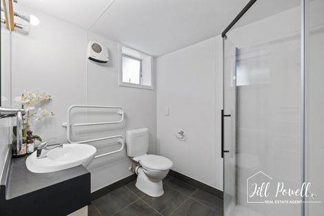 Photo of property in 2 Bickerstaffe Road, Maungaturoto, 0520