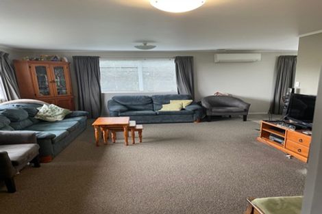 Photo of property in 1/25 Regency Place, Sunnynook, Auckland, 0632