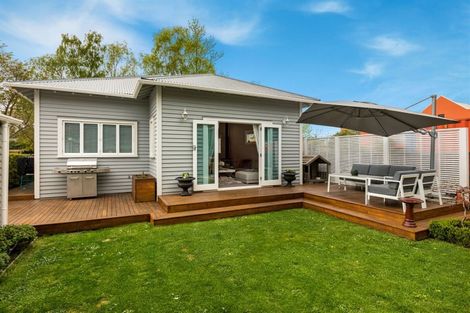 Photo of property in 55 Woodville Street, Edgeware, Christchurch, 8013