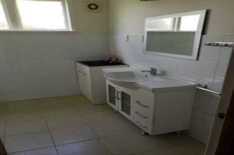 Photo of property in 2/255 Waterloo Road, Hutt Central, Lower Hutt, 5011