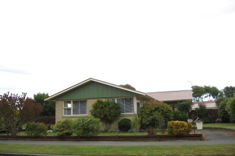 Photo of property in 37 Waratah Street, Avondale, Christchurch, 8061