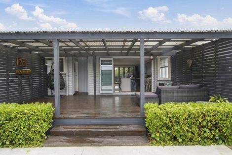 Photo of property in 115 Waihoehoe Road, Drury, 2113