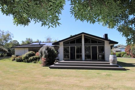 Photo of property in 10 Smith Street, Dannevirke, 4930