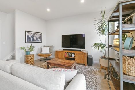 Photo of property in 18 Porowha Road, Westgate, Auckland, 0814