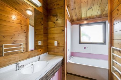 Photo of property in 22 Aorangi Road, Paraparaumu, 5032