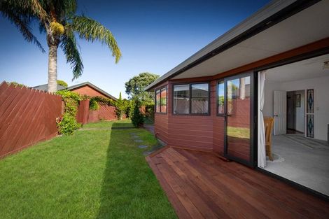 Photo of property in 26 Settlers Grove, Orewa, 0931
