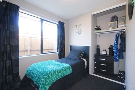 Photo of property in 14 Walnut Way, Rangiora, 7400