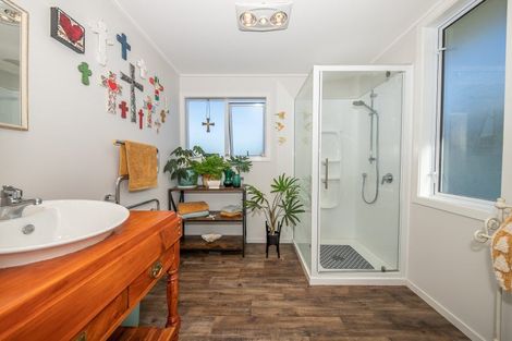 Photo of property in 14 Coates Street, Westport, 7825