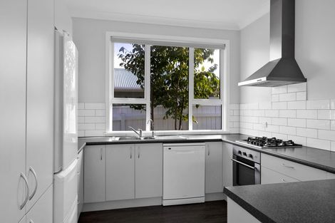 Photo of property in 237 Omata Road, Spotswood, New Plymouth, 4310