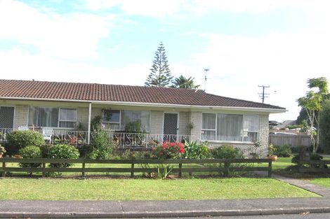 Photo of property in 1/1 Fitzwater Place, Henderson, Auckland, 0612
