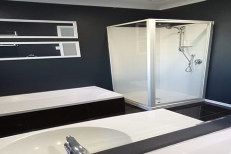 Photo of property in 13 Frankie Stevens Place, Riverstone Terraces, Upper Hutt, 5018