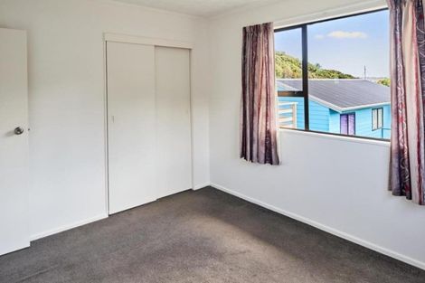 Photo of property in 31 Omapere Street, Whitby, Porirua, 5024