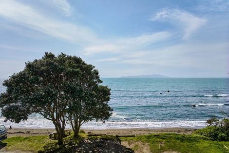 Photo of property in 5 Ocean Parade, Pukerua Bay, 5026