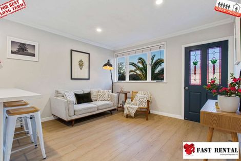 Photo of property in 2/612 East Coast Road, Pinehill, Auckland, 0630