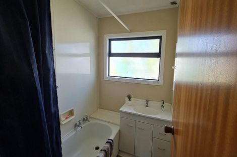 Photo of property in 96a Grand Vue Road, Kawaha Point, Rotorua, 3010
