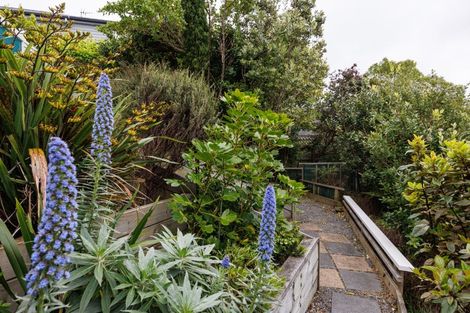 Photo of property in 84 Downing Street, Crofton Downs, Wellington, 6035