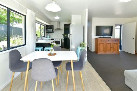 Photo of property in 5 Ellenbury Place, Stanmore Bay, Whangaparaoa, 0932