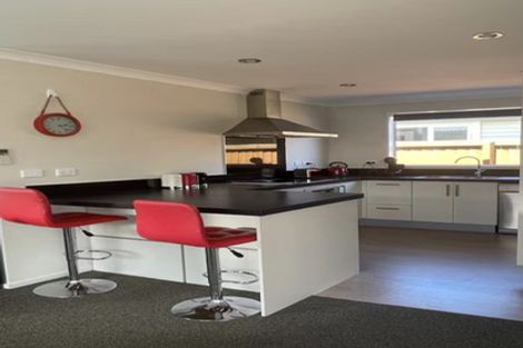 Photo of property in 11 Pounamu Place, Pegasus, 7612