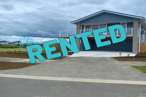 Photo of property in 9 Whata Street, Clarks Beach, 2122