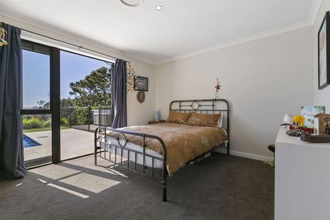 Photo of property in 251 Kaipara Road, Papakura, 2582