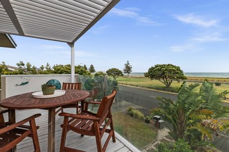 Photo of property in 1/7 The Esplanade, Westshore, Napier, 4110