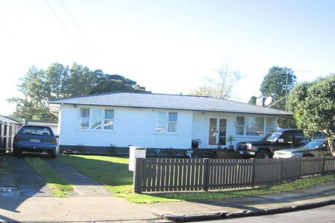 Photo of property in 4 Lyndon Place, Manurewa, Auckland, 2102