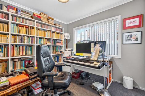 Photo of property in 34 Dublin Street, Martinborough, 5711