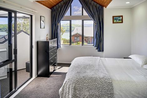 Photo of property in 22 The Crowsnest, Whitby, Porirua, 5024