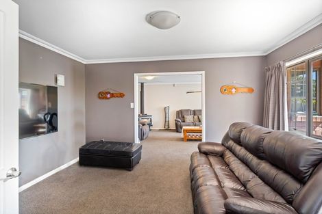 Photo of property in 9 Calverton Place, Halswell, Christchurch, 8025