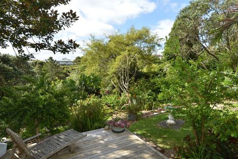 Photo of property in 30 Westview Grove, Miramar, Wellington, 6022