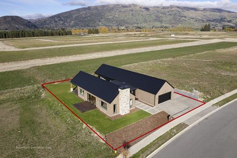 Photo of property in 18 Marjon Drive, Wanaka, 9305