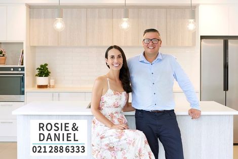 Photo of property in 43c Taioma Crescent, Te Atatu Peninsula, Auckland, 0610