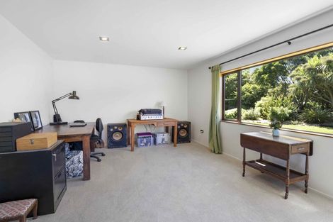 Photo of property in 424 Tararua Road, Levin, 5571