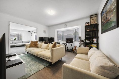 Photo of property in 20 Gairloch Place, Wattle Downs, Auckland, 2103