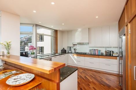 Photo of property in Mitika Apartments, 3/254 Oriental Parade, Oriental Bay, Wellington, 6011
