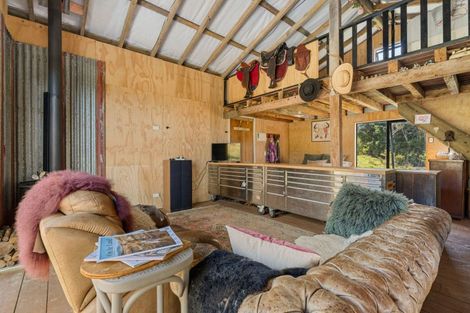 Photo of property in 957 Bull Road, Paparoa, 0193