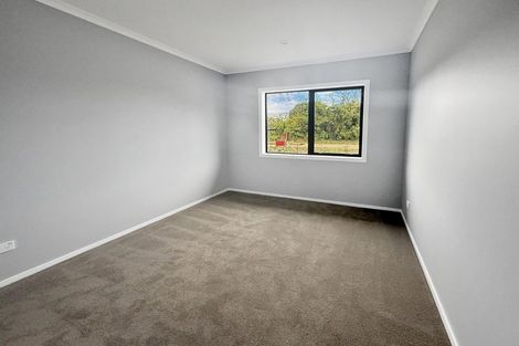 Photo of property in 13 Winnie Close, Acacia Bay, Taupo, 3330