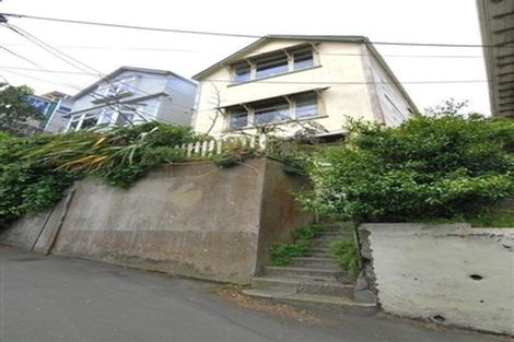 Photo of property in 20 Macdonald Crescent, Te Aro, Wellington, 6011