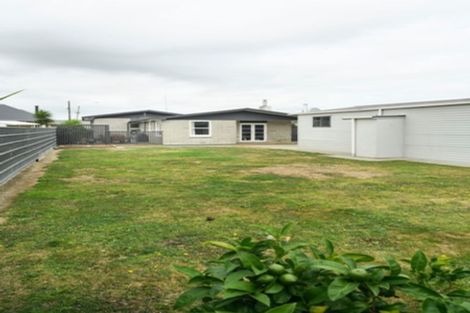 Photo of property in 53 Sutherland Crescent, Westbrook, Palmerston North, 4412