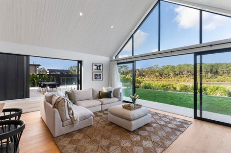 Photo of property in 88 Riverhead Point Drive, Riverhead, 0820