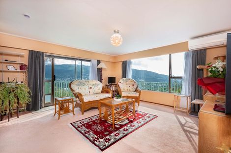 Photo of property in 54 Woodman Drive, Tawa, Wellington, 5028