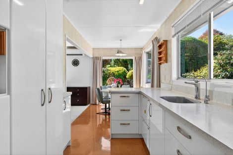 Photo of property in 1 Brunton Place, Glenfield, Auckland, 0629