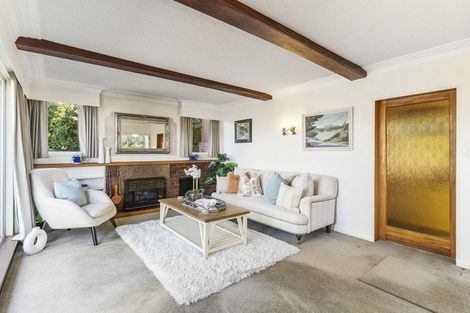 Photo of property in 39 Montgomery Avenue, Rothesay Bay, Auckland, 0630