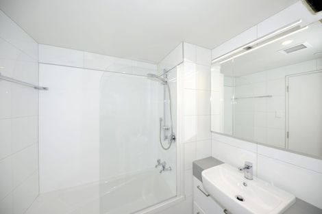 Photo of property in Gloucester Towers, 2/28 Gloucester Street, Christchurch Central, Christchurch, 8013