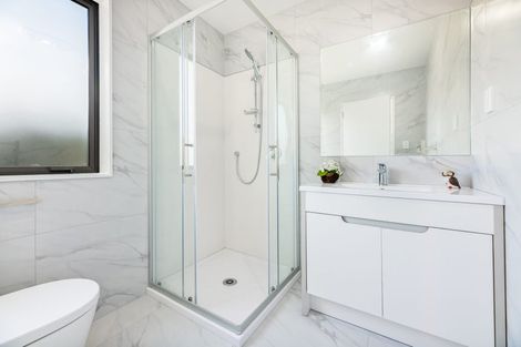 Photo of property in 15b Ranch Avenue, Beach Haven, Auckland, 0626