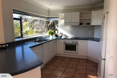 Photo of property in 38 Waldorf Crescent, Orewa, 0931