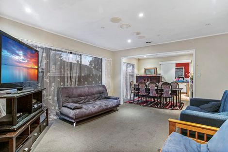 Photo of property in 17 Lochinver Road, Papatoetoe, Auckland, 2025