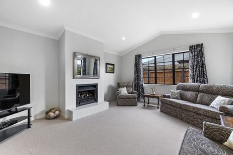 Photo of property in 11 Woodham Place, Rototuna North, Hamilton, 3210