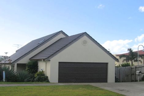 Photo of property in 11 Aclare Place, East Tamaki, Auckland, 2016