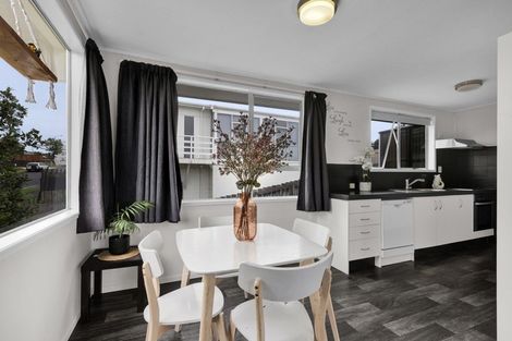 Photo of property in 9 Camellia Avenue, Bell Block, New Plymouth, 4312